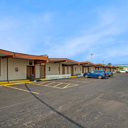 Great Lakes Inn & Suites South Haven Exteriör bild