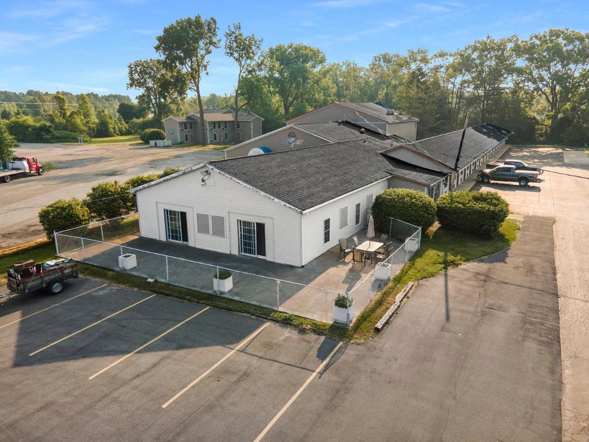 Great Lakes Inn & Suites South Haven Exteriör bild