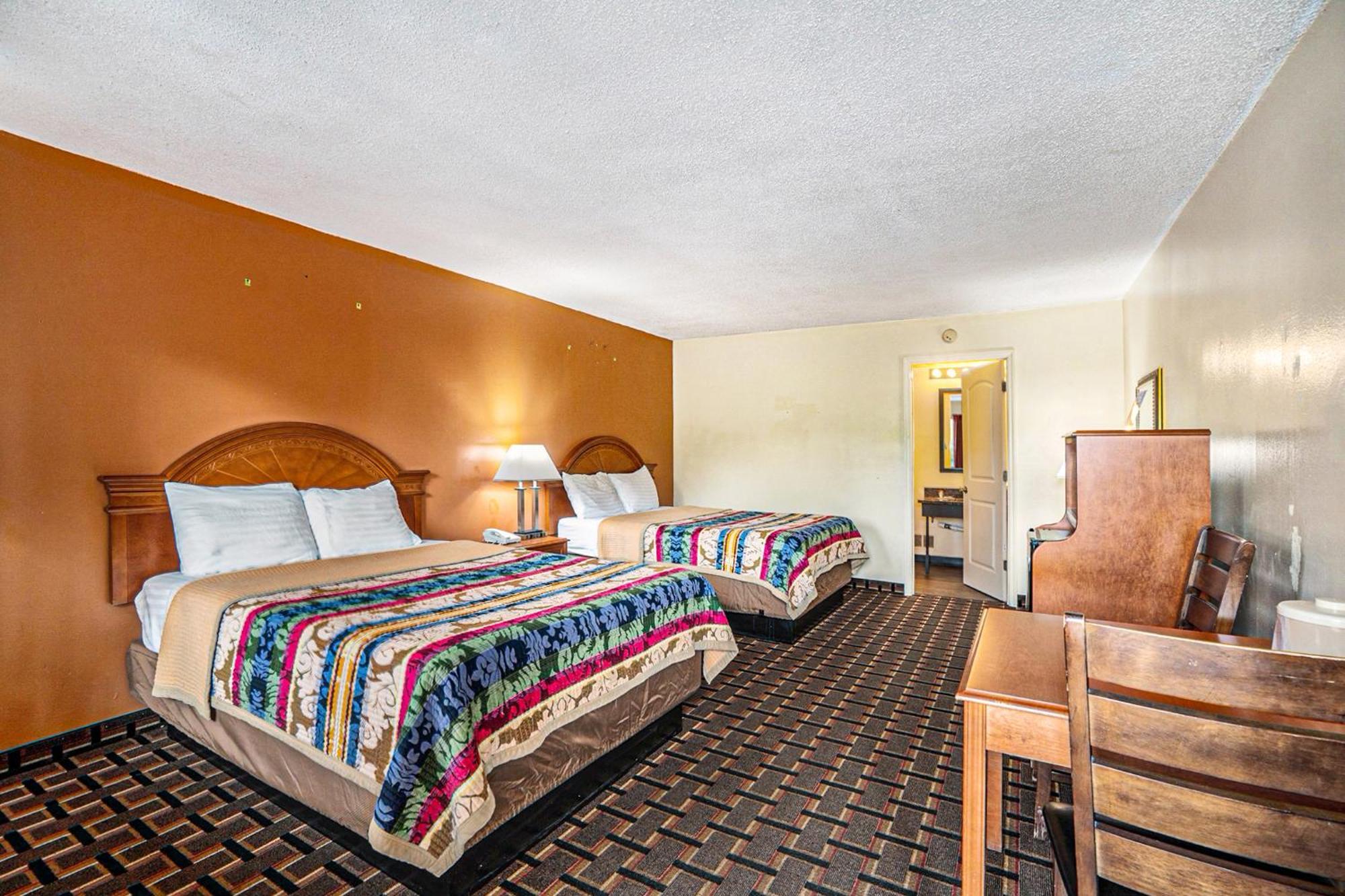 Great Lakes Inn & Suites South Haven Rum bild