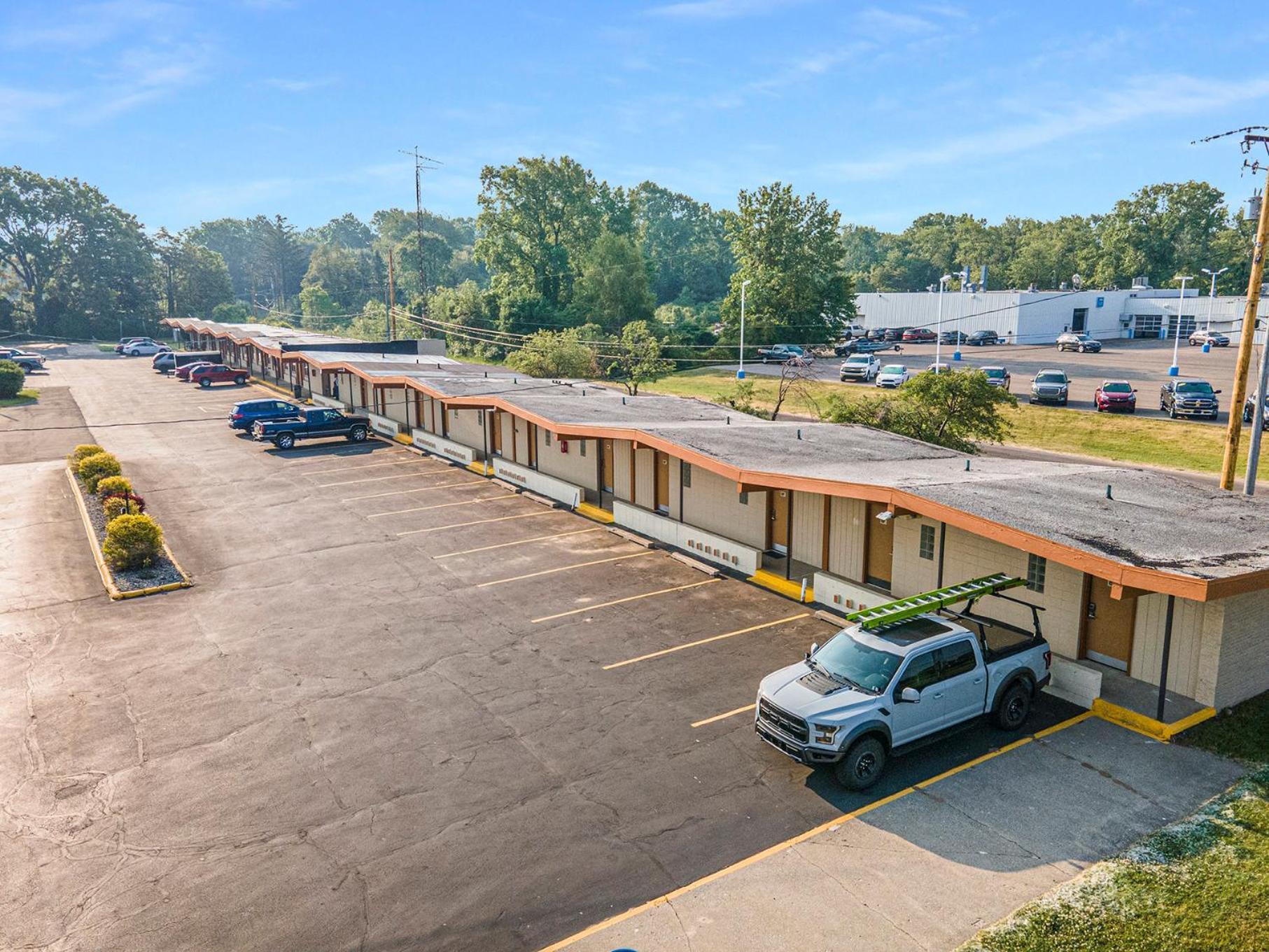 Great Lakes Inn & Suites South Haven Exteriör bild