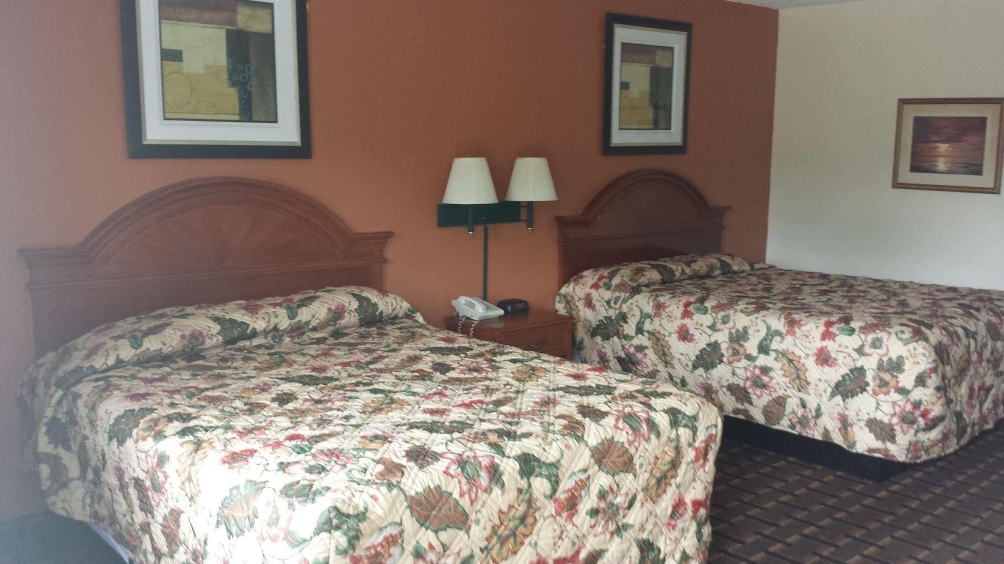 Great Lakes Inn & Suites South Haven Exteriör bild